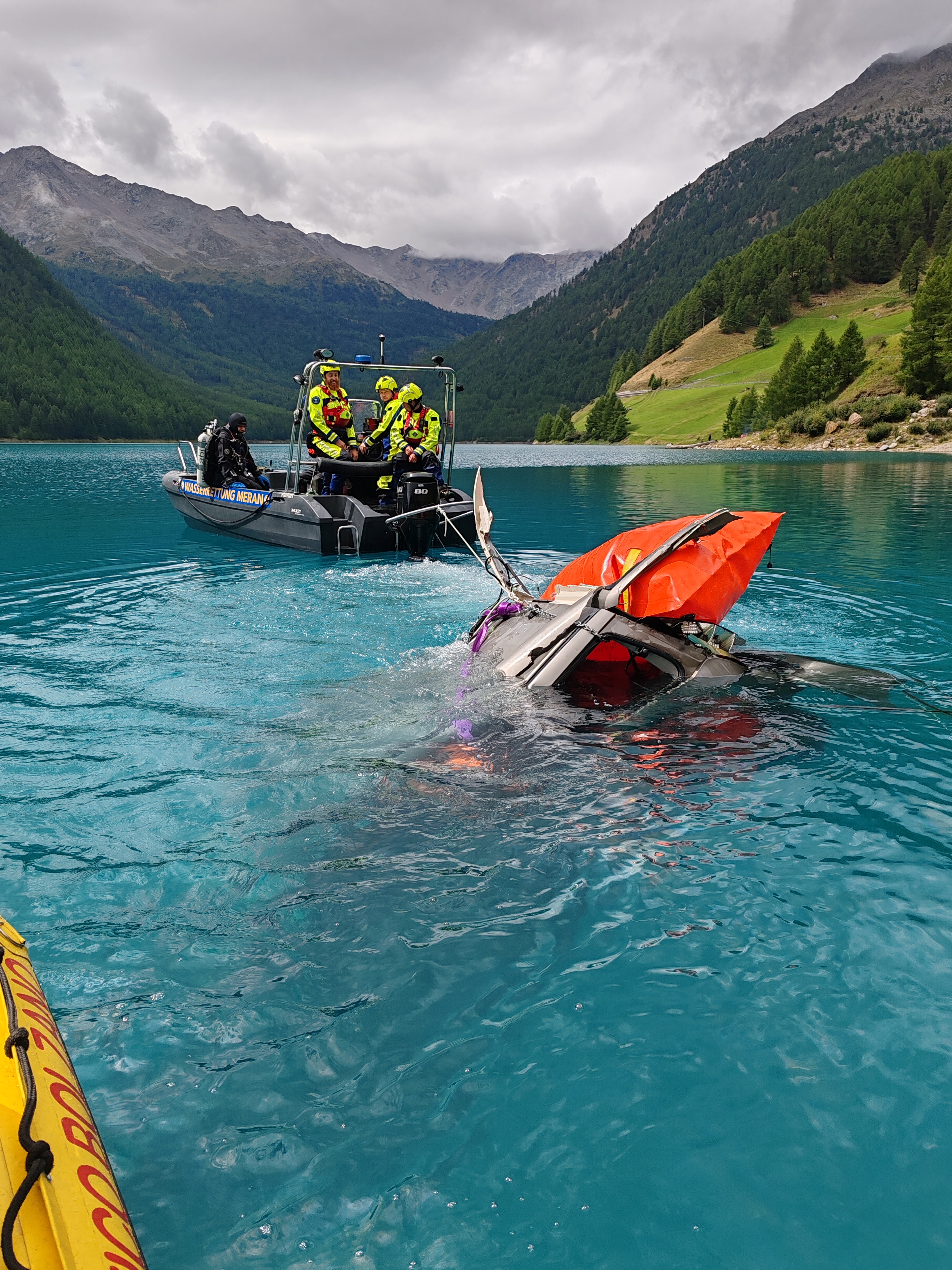 Bergung eines Autos aus dem Vernagtsee