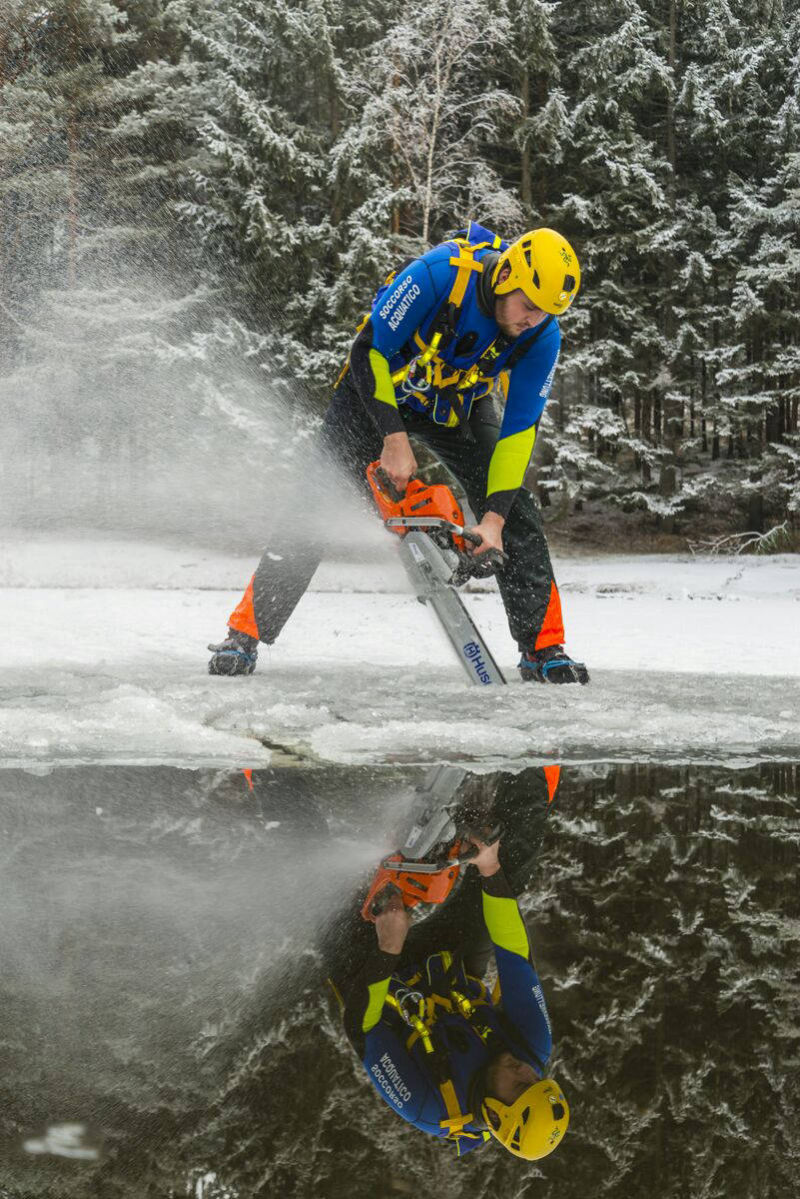 Ice diving preparation